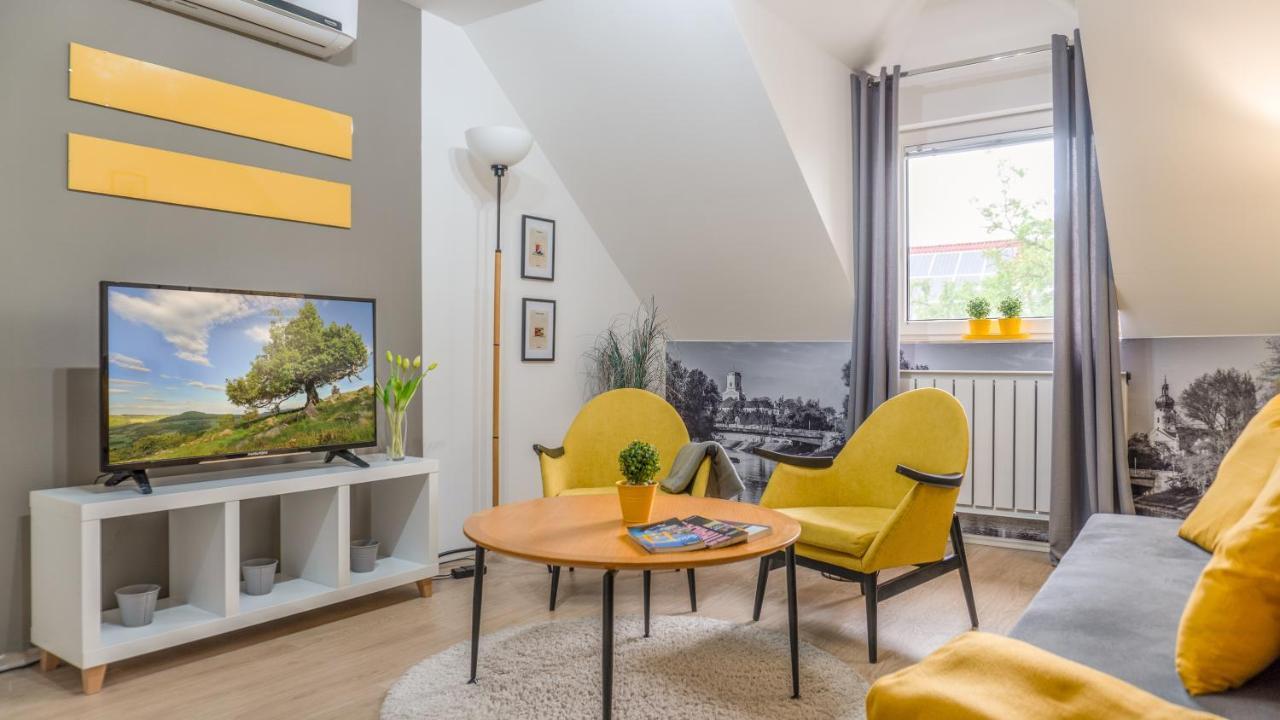 Luxury Studio 24 Győr Buitenkant foto