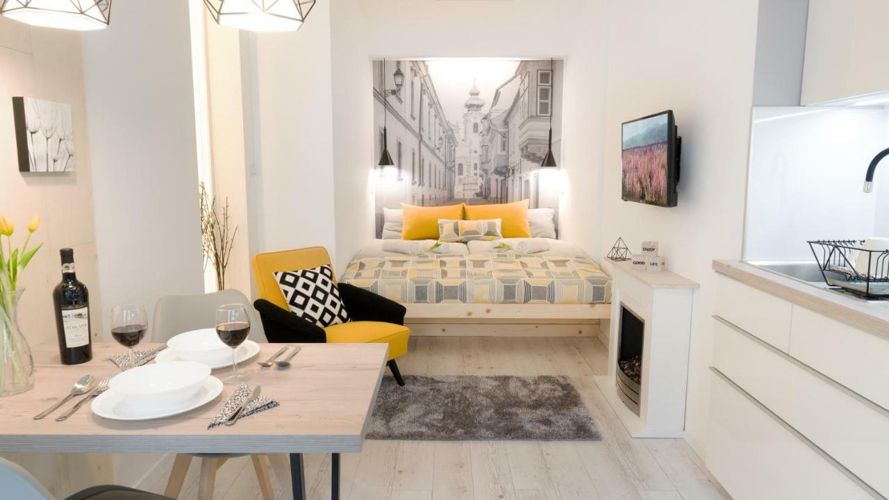 Luxury Studio 24 Győr Buitenkant foto