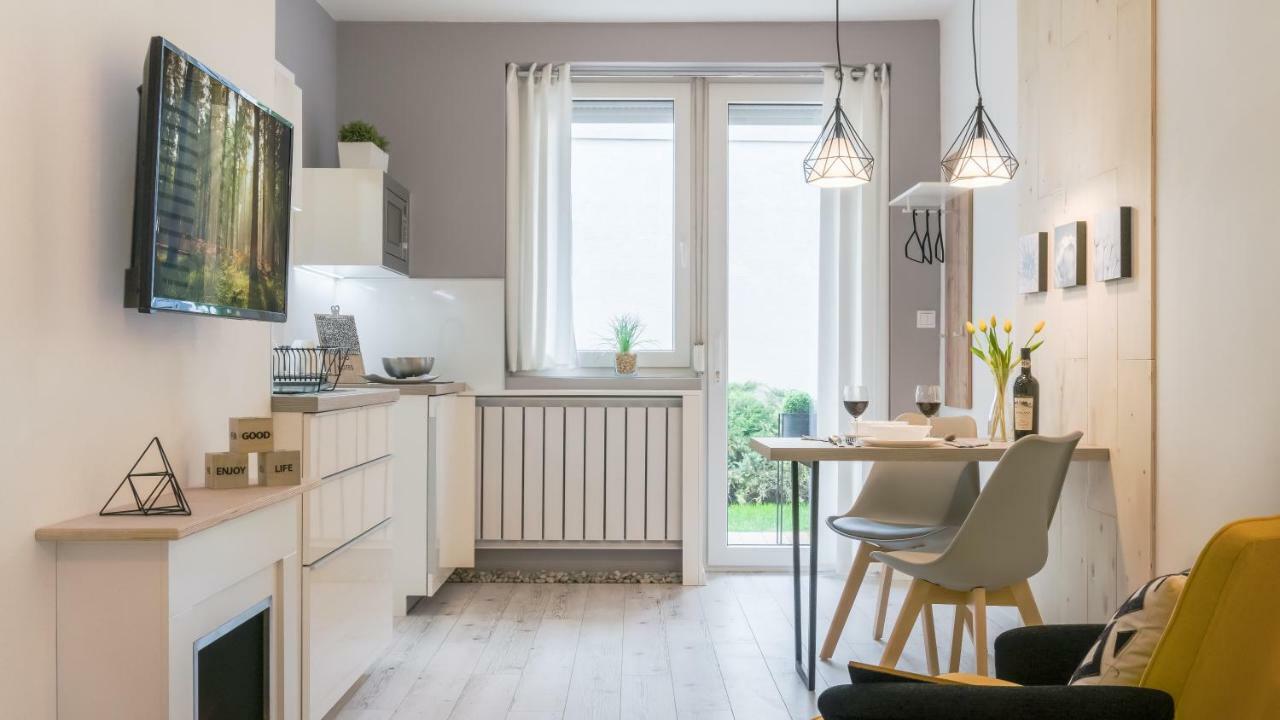 Luxury Studio 24 Győr Buitenkant foto